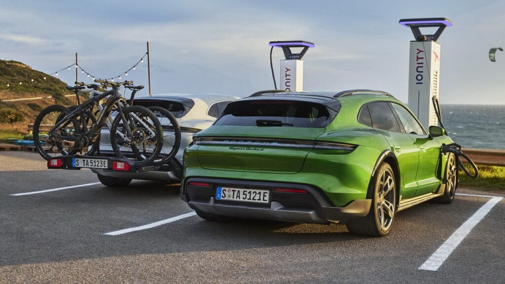 Porsche Taycan Cross Turismo 2022: technická data, cena, datum vydání, Autobrezik