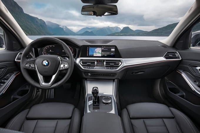BMW 330e 2022: technická data, cena, datum vydání, Autobrezik