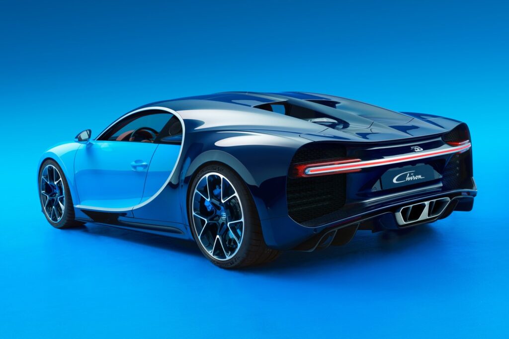 Bugatti Chiron 2022: Interiér, motor a úpravy