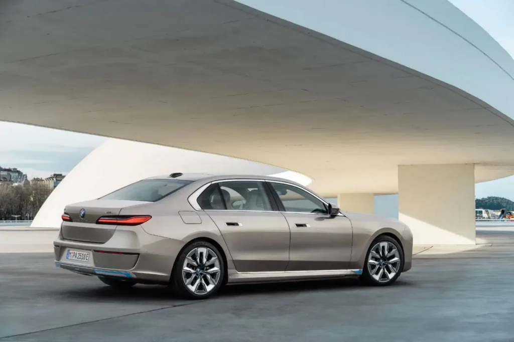 BMW 7 2023: specifikace, cena, datum vydání