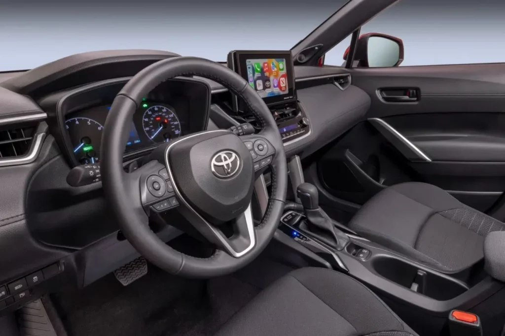 Toyota Corolla Cross Hybrid 2023: Specifikace, cena, datum vydání, Autobrezik