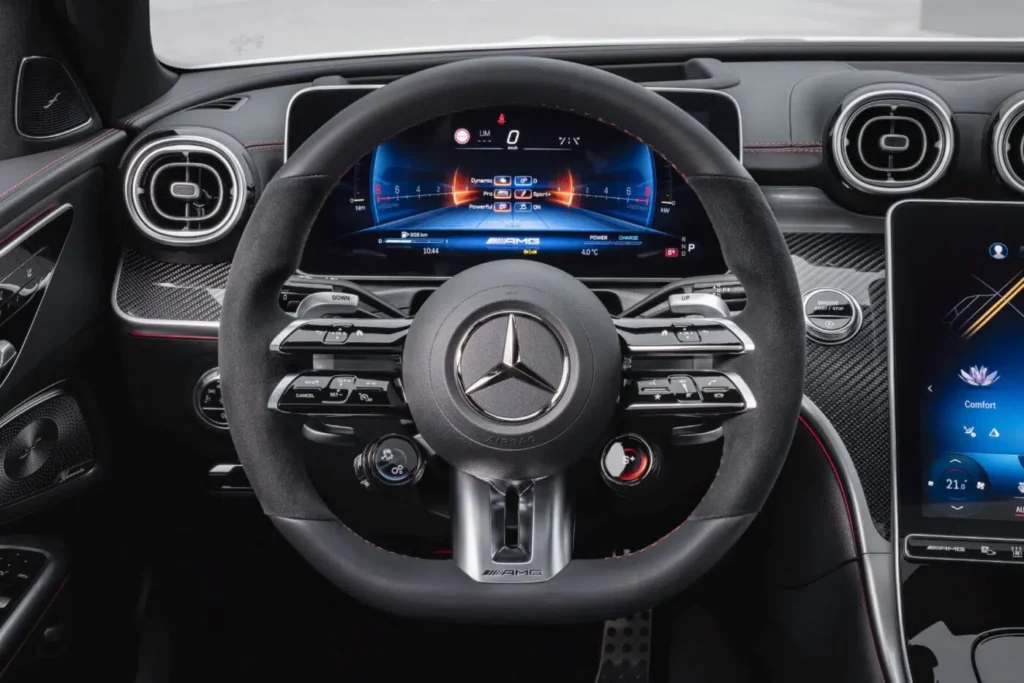 Mercedes-AMG C 43 2023: Interiér, motor a úpravy