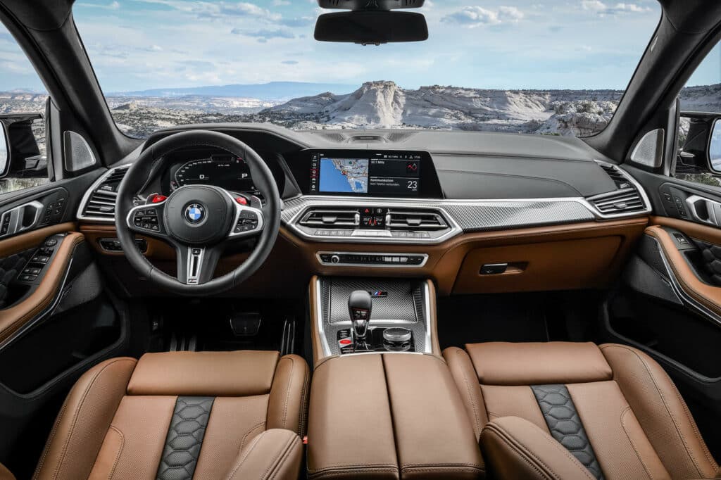 BMW X5 M 2023: ceny, interiér, technická data