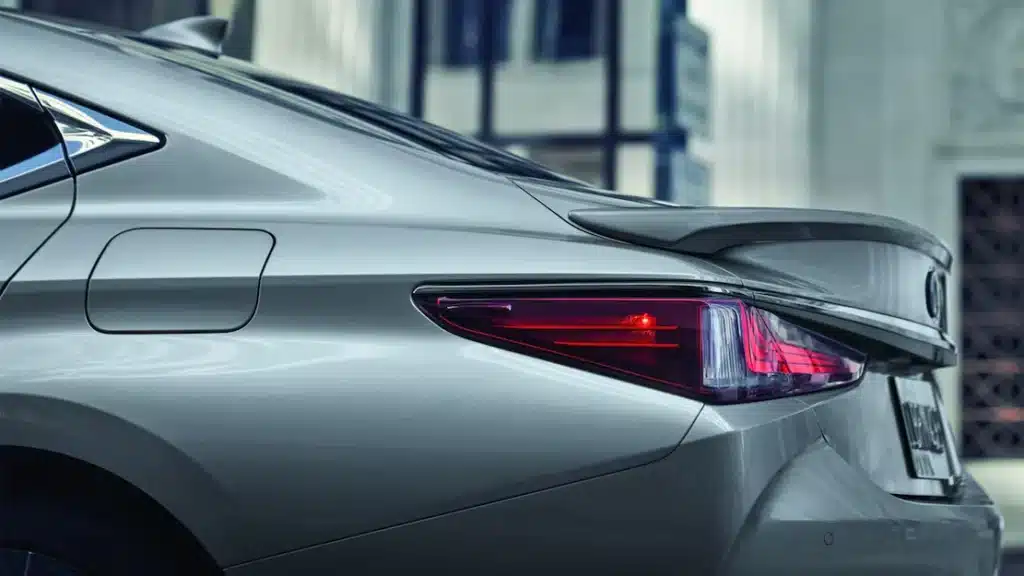 Lexus ES 2023: Specifikace, cena, datum vydání
