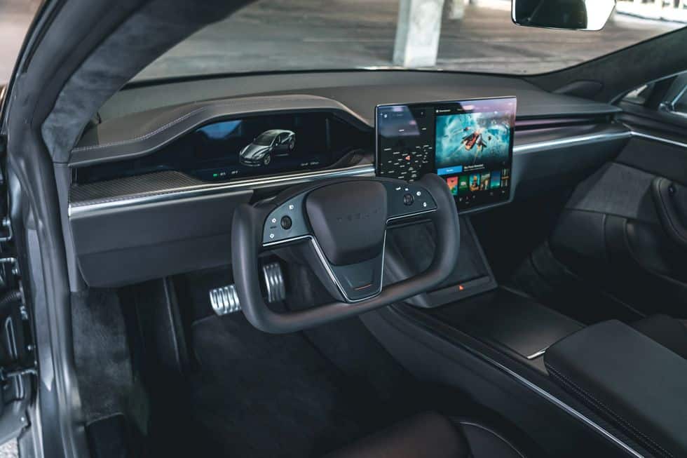 Tesla Model S 2023: Interiér, motor a úpravy