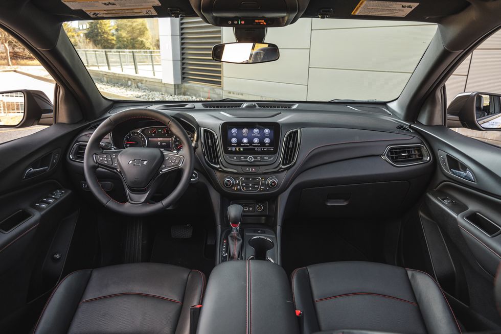 Chevy Equinox 2023: ceny, interiér, technická data