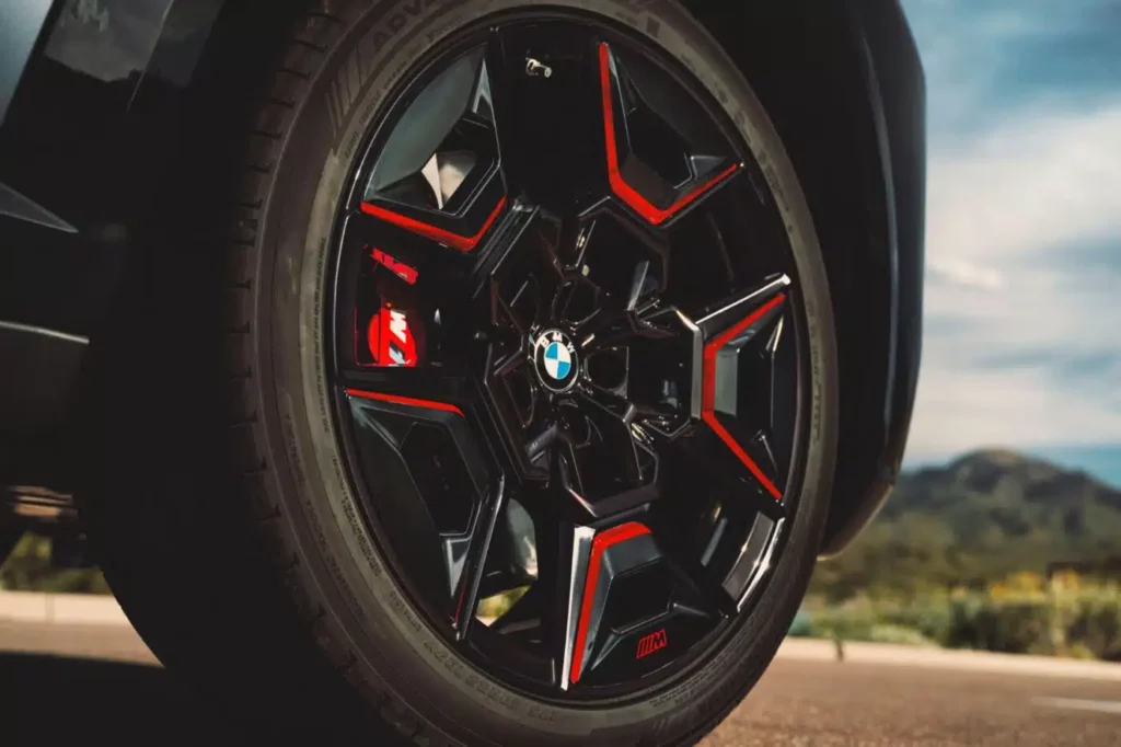 BMW XM Label Red 2024: ceny a vlastnosti