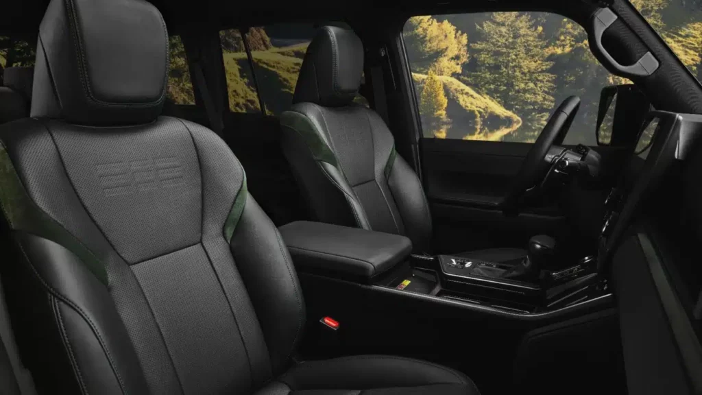Lexus GX 2024: Interiér, motor a úpravy