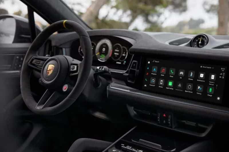 Porsche Cayenne Turbo 2024: Interiér, motor a úpravy