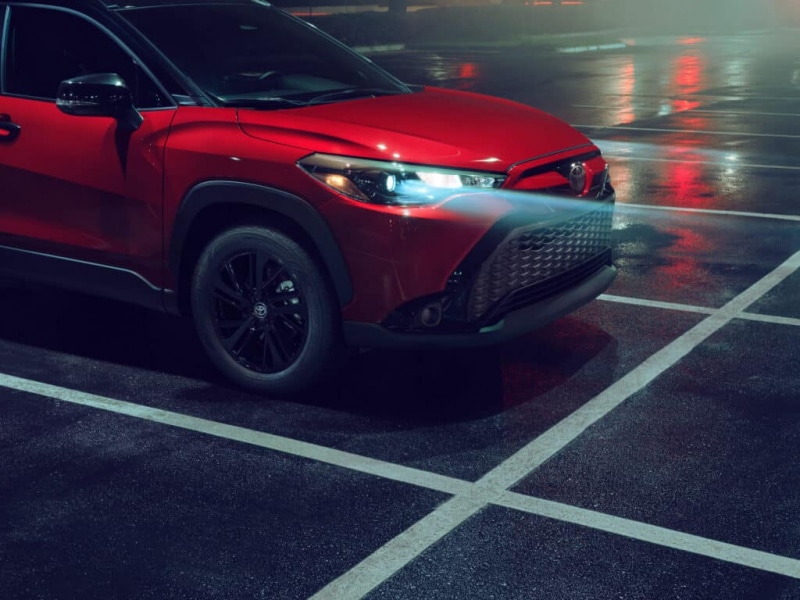 Toyota Corolla Cross 2024: Interiér, motor a úpravy