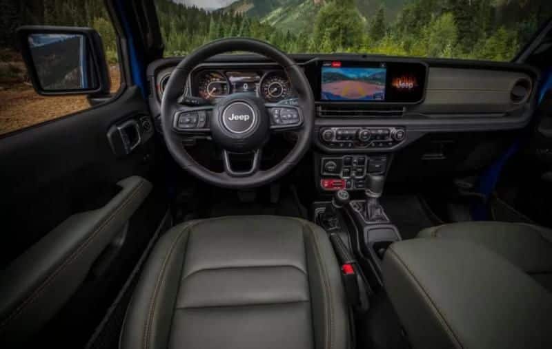 Jeep Gladiator 2024: Interiér, motor a úpravy