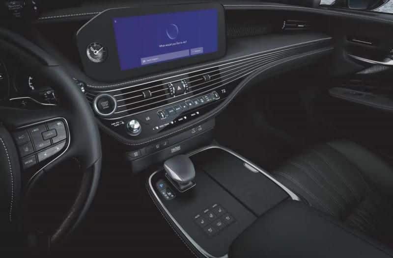 Lexus LS 2024: interiér, motor a změny