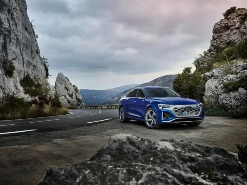 Audi SQ8 e-tron 2024: Ceny, informace, technická data